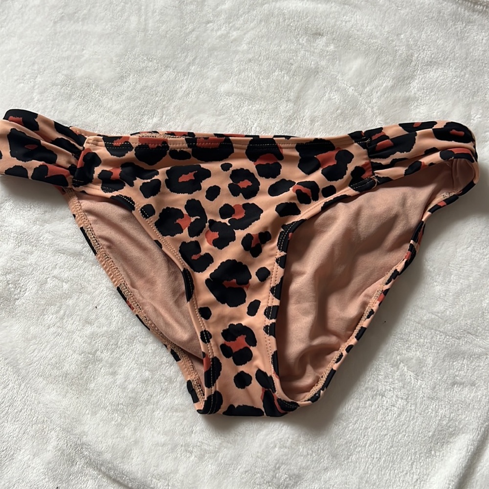 Leopard bikini - Picture 2 of 4